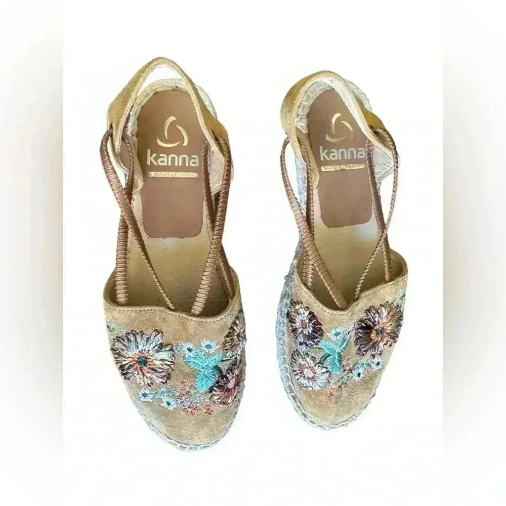 Kanna Women's Slip-On Embroidered 